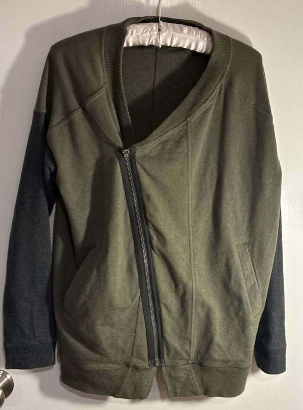 Lululemon Mula Bundle Wrap Jacket Size 4 Green Gray Asymmetrical Moto